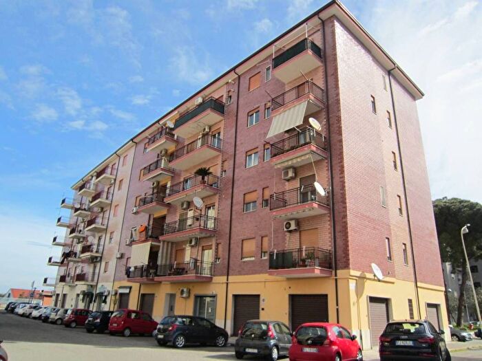 Appartamento quadrilocale in affitto in VIA COLOMBO, Rossano Stazione, CoriglianoRossano