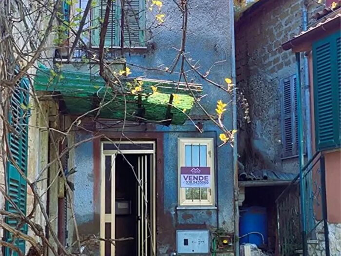 Appartamento trilocale in vendita in Via del Passeggio, Forano