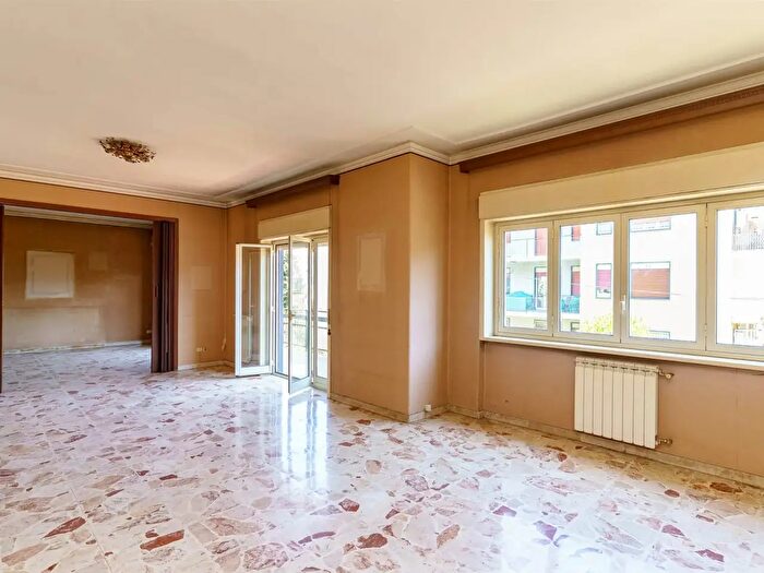 Appartamento con 7 locali in vendita in Via Luigi Sturzo, Sant'Agata Li Battiati