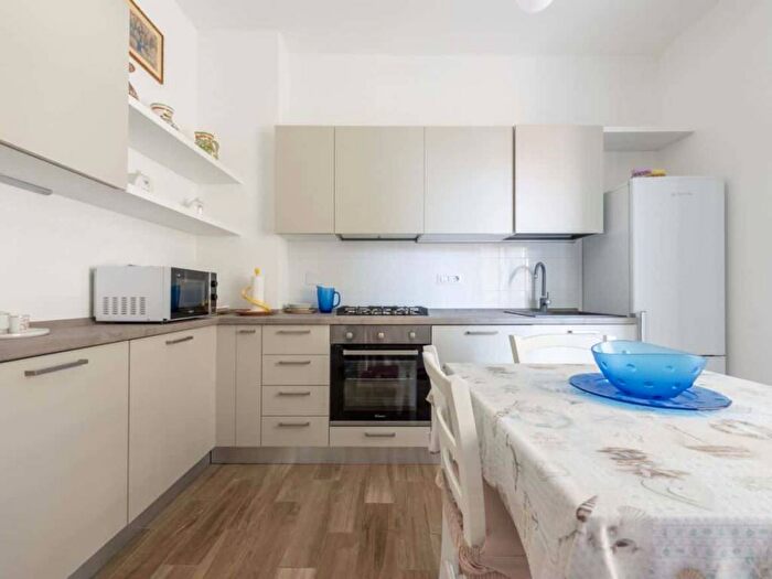 Appartamento trilocale in affitto in Via Ferdinando Magellano, Centro, Sestri Levante