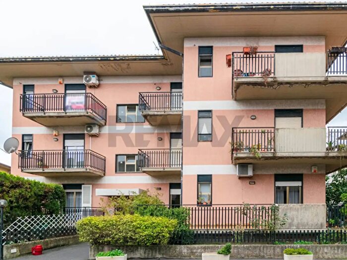 Appartamento con 5 locali in vendita in Via Macello, Mascalucia