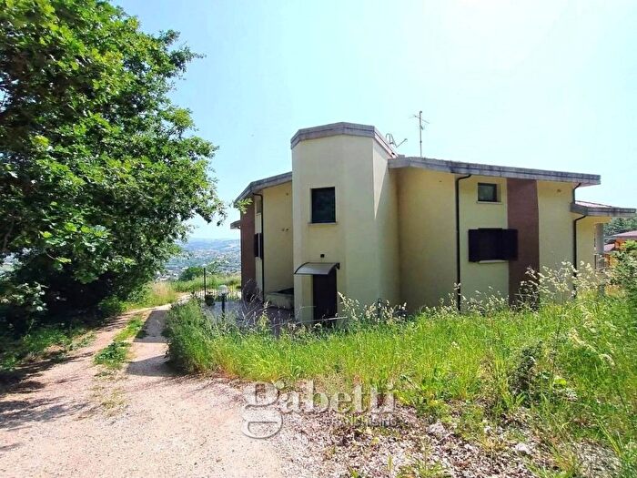 Appartamento quadrilocale in affitto in Contrada Colle Longo, Selva Piana Tappino, Campobasso