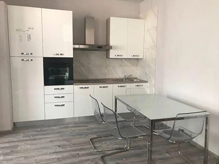 Appartamento trilocale in vendita in Carrara
