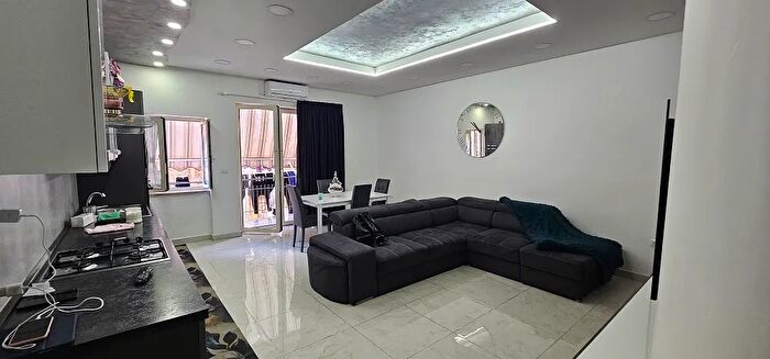 Appartamento trilocale in vendita in Vico del Fico al Mercato, Napoli