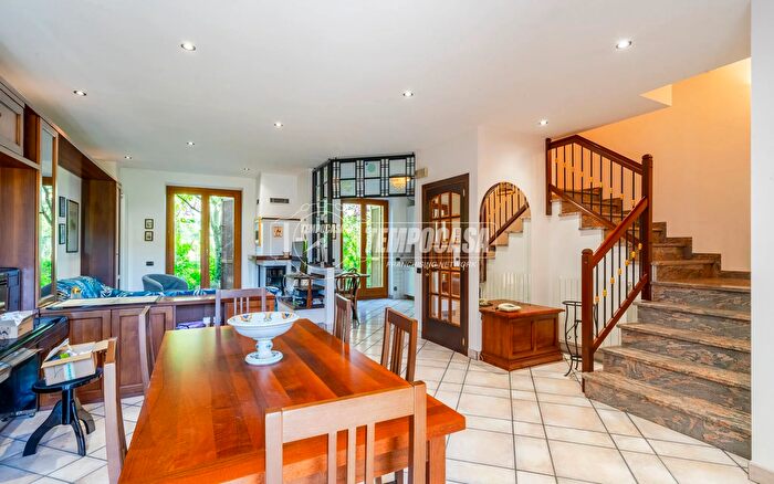 Casa con 7 locali in vendita in Via Girolamo di Giovanni, Camerino