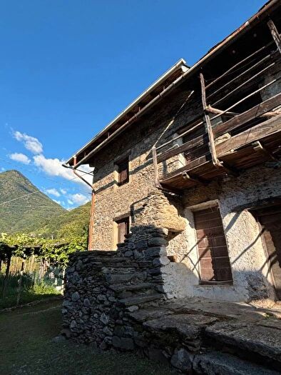 Casa monolocale in vendita in Via Villa Verceia, Verceia