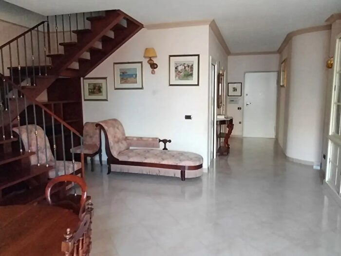 Appartamento con 6 locali in vendita in Via Principessa Iolanda di Savoia, Sassari