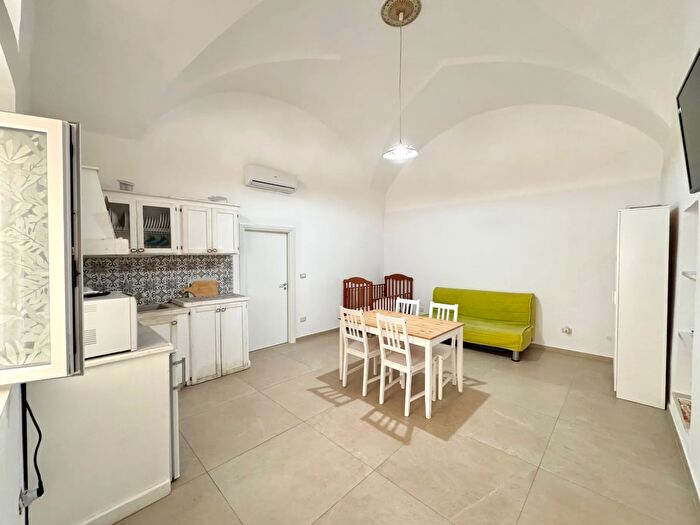 Appartamento quadrilocale in vendita in Via Ferrai Gallipoli Le Italia, Gallipoli