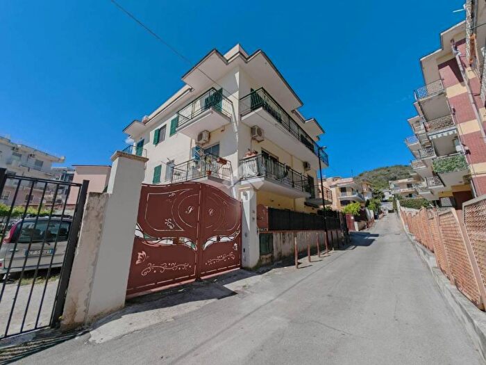 Appartamento bilocale in affitto in Traversa II Miliscola, Arco Felice, Pozzuoli