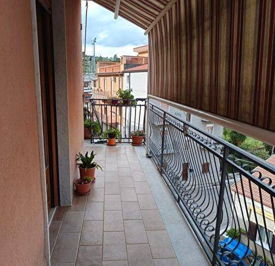 Appartamento con 6 locali in affitto in Via Montegrappa, Collesano