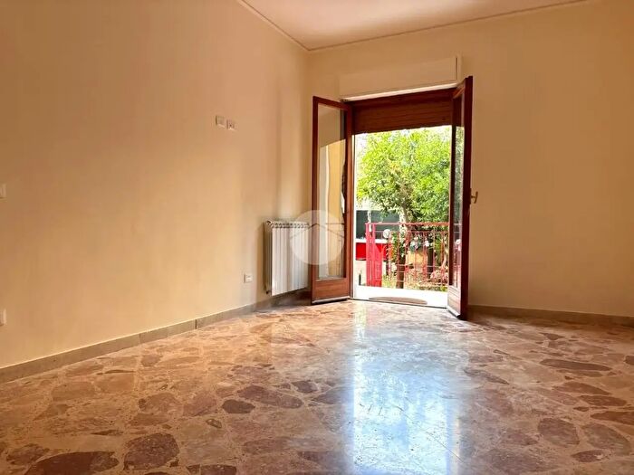 Appartamento bilocale in affitto in Via Giuseppe Cosentino, Palermo