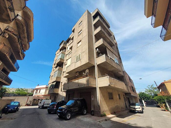 Appartamento trilocale in affitto in Via Abate Sant'Elia Diramazione Privata, Ravagnese, Reggio Calabria