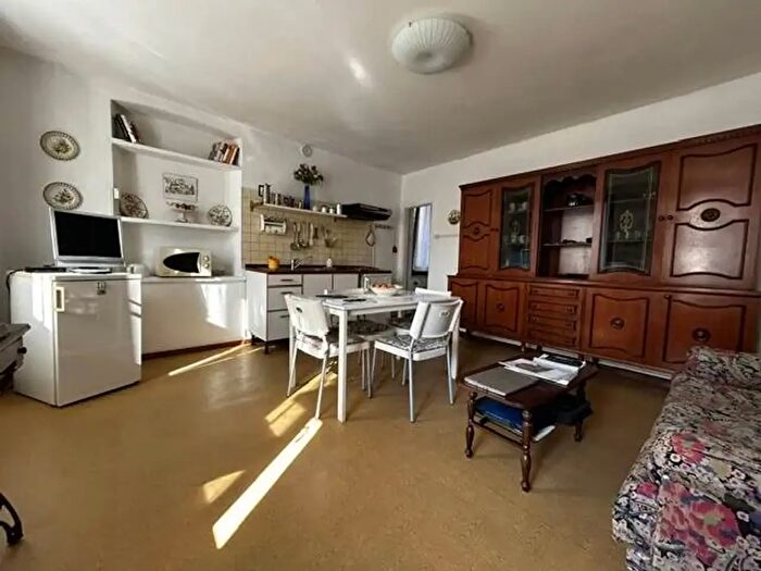 Appartamento con 6 locali in vendita in Viale Farra, Feltre