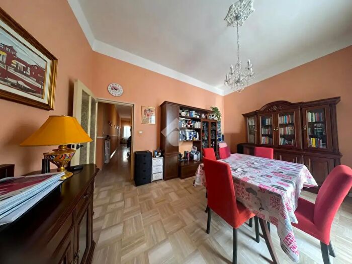 Appartamento quadrilocale in vendita in Via De Roggiero, Trani