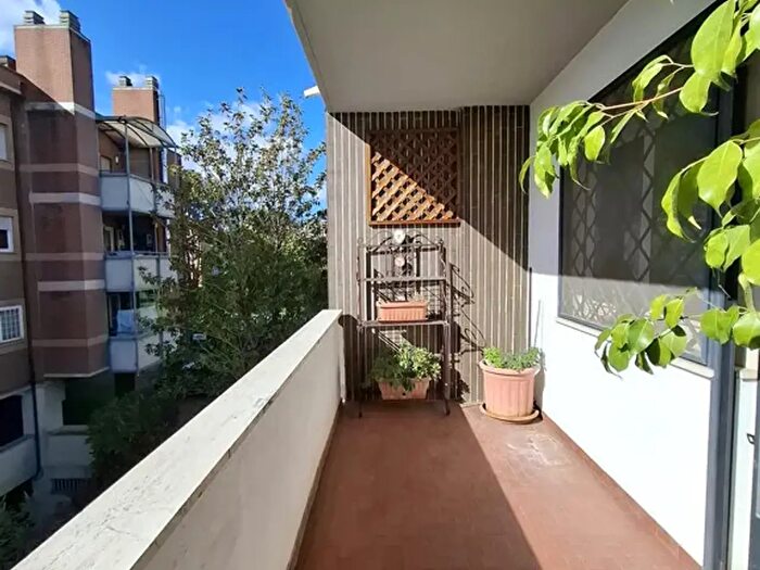 Appartamento con 6 locali in vendita in Via Augusto Renzini, Roma