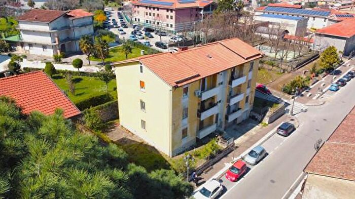 Appartamento trilocale in vendita in Corso Vittorio Emanuele, San Martino Valle Caudina