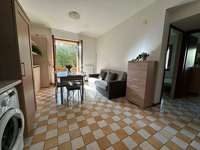 Appartamento trilocale in vendita in Via Litoranea, Follonica