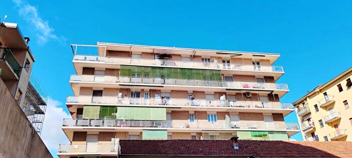 Appartamento trilocale in vendita in Viale Duca dAosta Borgosesia, Borgosesia