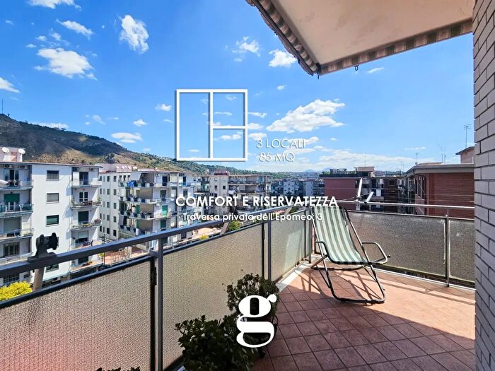 Appartamento trilocale in vendita in Traversa Seconda Privata di Via dellEpomeo, Napoli
