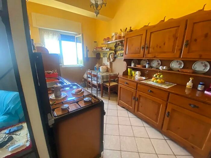 Appartamento quadrilocale in vendita in Via Azzurra De Due Mari, Falerna