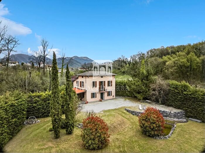 Casa quadrilocale in vendita in Via Bissinico, Roe Volciano