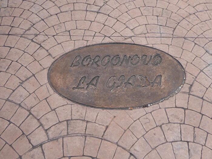 Appartamento trilocale in vendita in Mozzagrogna