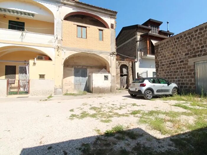 Casa bilocale in vendita in Via Gerusalemme, Caserta