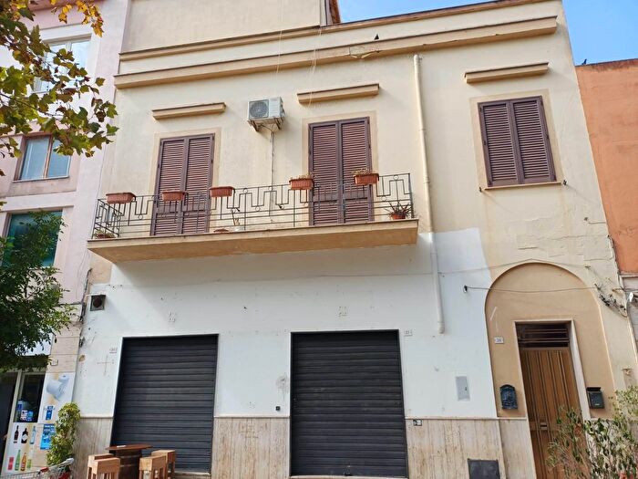 Appartamento con 7 locali in vendita in Piazza del Popolo, Marsala