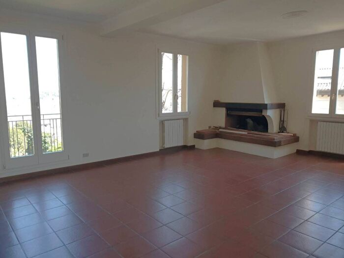 Appartamento con 6 locali in affitto in Colli Saragozza, Bologna