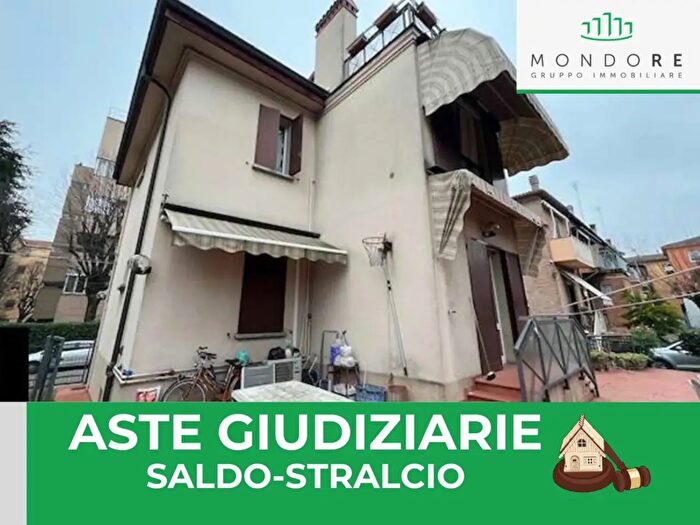 Casa con 7 locali in vendita in Bologna