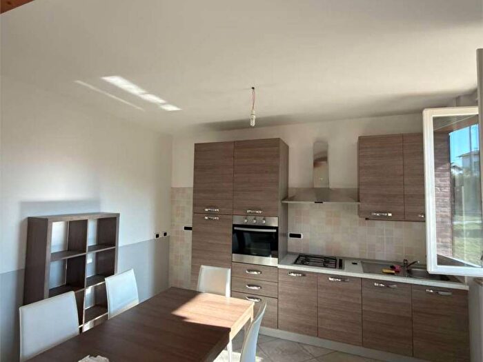 Casa con 5 locali in affitto in Serramazzoni
