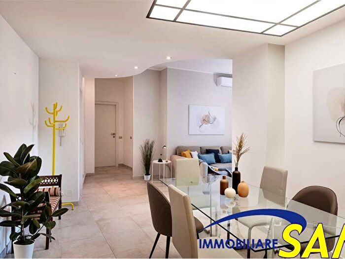 Appartamento trilocale in affitto in Via Ripamonti, Vigentino Fatima, Milano