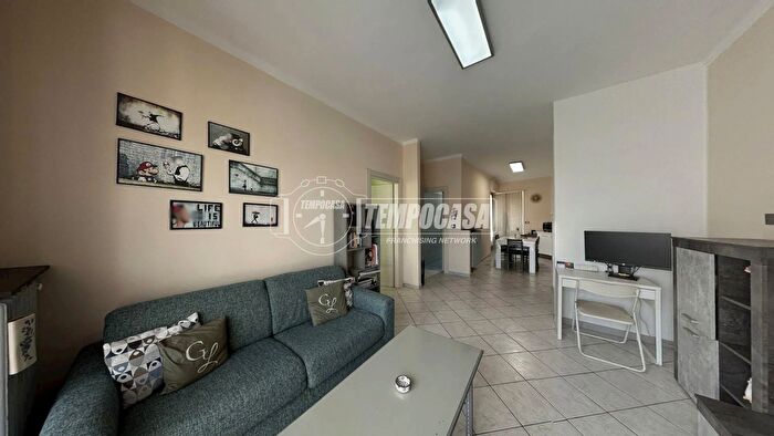 Appartamento trilocale in vendita in Via Viterbo, Torino