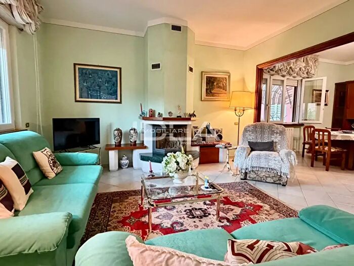 Casa con 6 locali in vendita in Via del Cimitero, Capannori