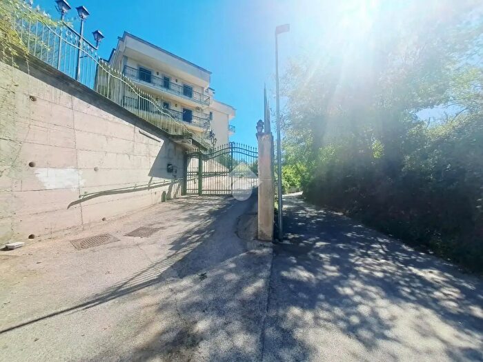 Appartamento trilocale in vendita in Via Don Giuseppe Morosini, Quarto