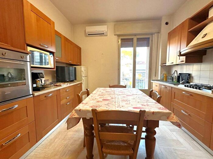 Appartamento quadrilocale in affitto in Via Michelangelo Buonarroti, Stazione Grandi Italiani, Forlì