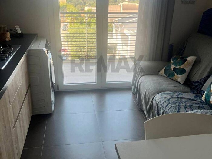Appartamento trilocale in affitto in Papa Giovanni II, Villagrazia di Carini, Carini