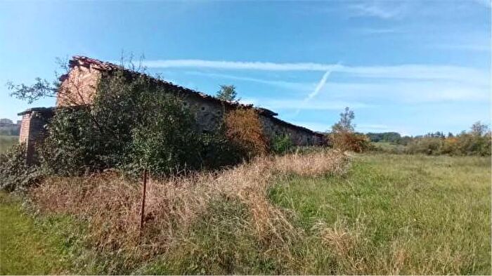 Casa con 6 locali in vendita in Via Giardini Sud, Serramazzoni