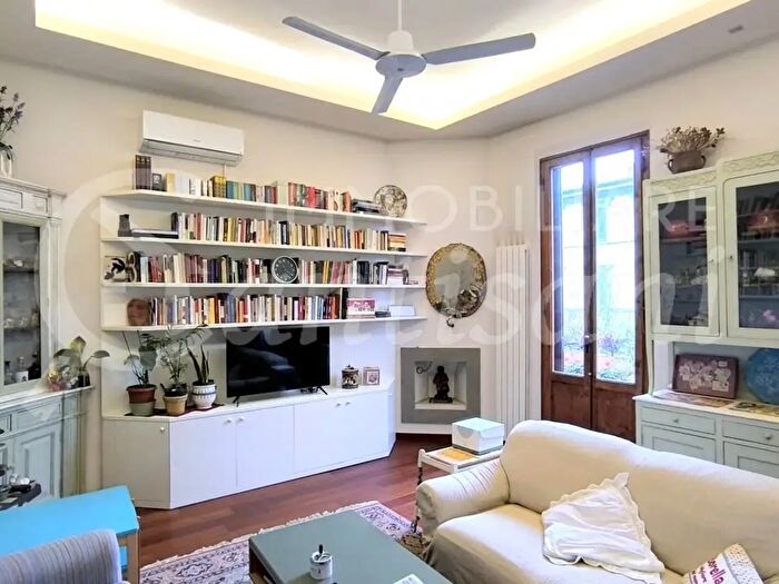 Appartamento con 5 locali in vendita in Piazza Pietro Leopoldo, Firenze