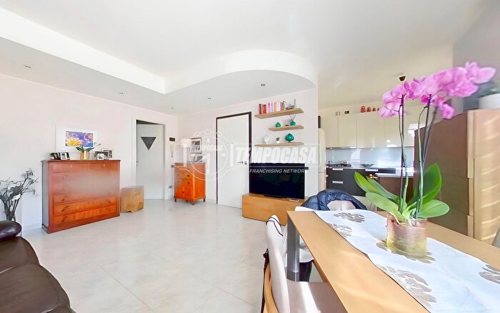 Appartamento trilocale in vendita in Strada Vicinale Mer Nord, Seregno