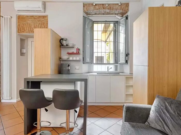 Appartamento monolocale in affitto in Via Luigi Canonica, Milano