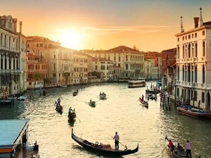 Appartamento con 6 locali in vendita in Venezia