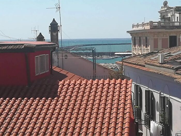 Appartamento quadrilocale in vendita in Vicolo della Neve, Salerno