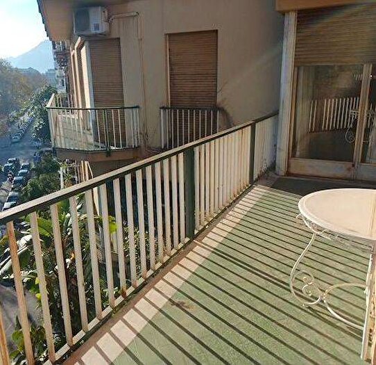 Appartamento con 6 locali in affitto in Via Della Libertà, Libertà Villabianca, Palermo