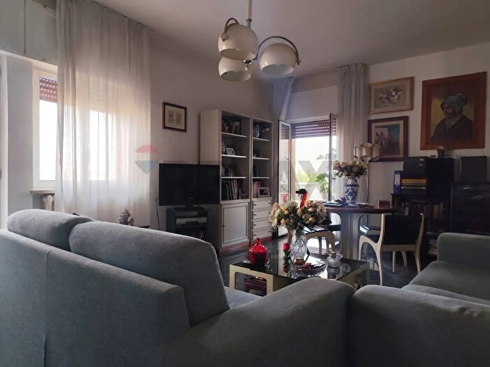 Appartamento con 5 locali in vendita in Viale Kennedy, Bari