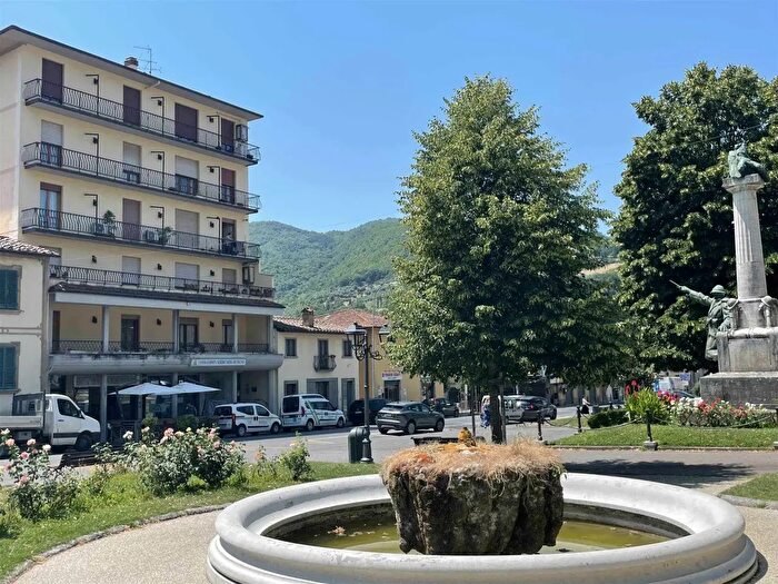 Appartamento quadrilocale in vendita in Piazza della Repubblica, Dicomano