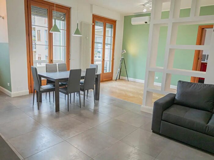 Appartamento bilocale in affitto in Via Macedonio Melloni, Milano