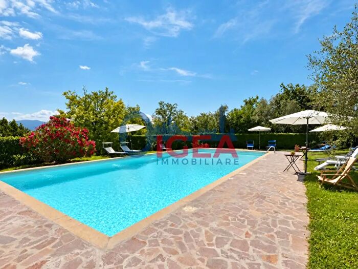 Appartamento trilocale in vendita in Calità Pa, Colle Di Val D'Elsa