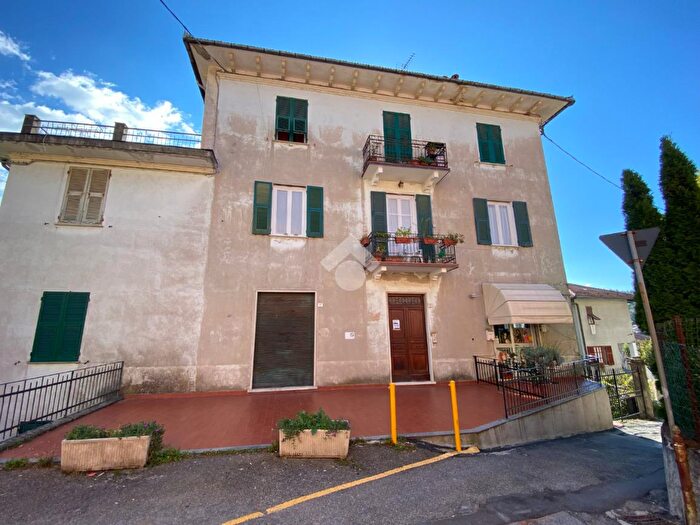 Appartamento quadrilocale in vendita in Via Roma, Casella