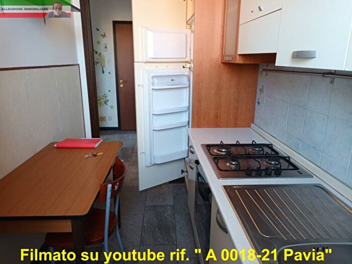 Appartamento monolocale in affitto in via ponte vecchio, Borgo Basso, Pavia